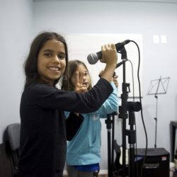 Alunas da aula de canto