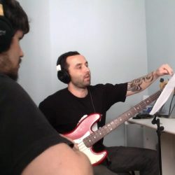 Aula de baixo com Davi